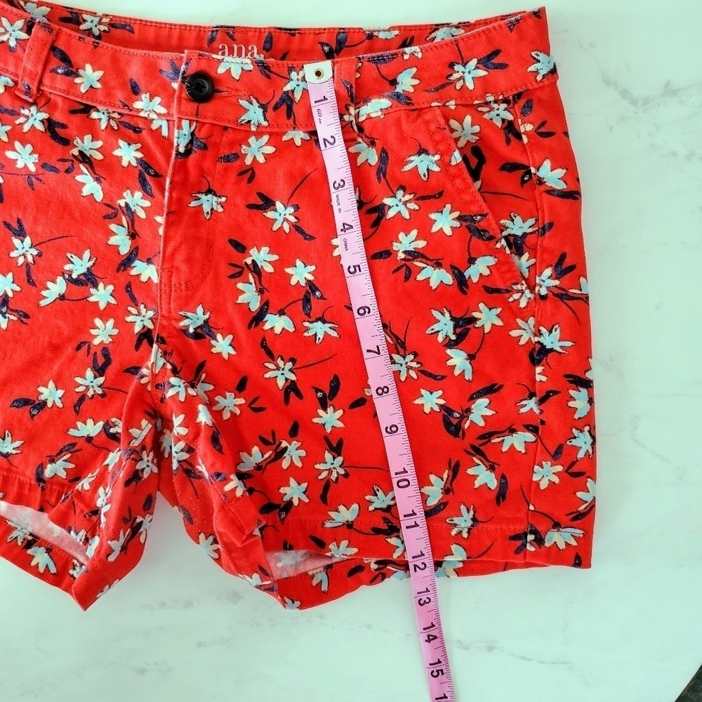 a.n.a. Floral Twill Shorts 6 Red Blue - Picture 4 of 9